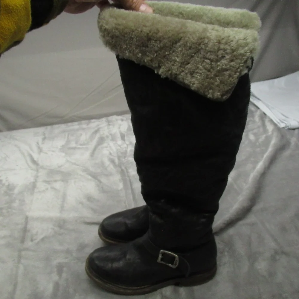 FRYE Women 6.5B Black Valerie Boots Knee Fold Over Shearling Fur Zip Buckle Pull